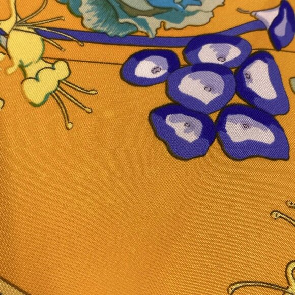Auth HERMES Carre - Orange Multi Silk Scarf - Picture 3 of 8